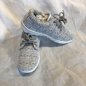 Mia Women's Vamp Sneakers - Taupe & White